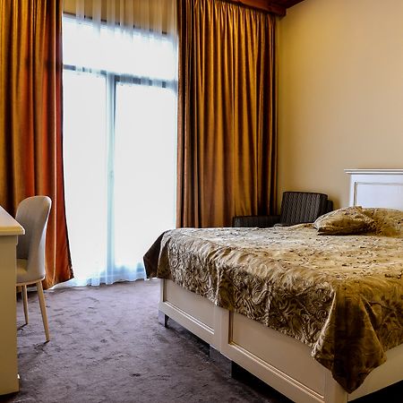 East Legend Hotel Baku Ngoại thất bức ảnh
