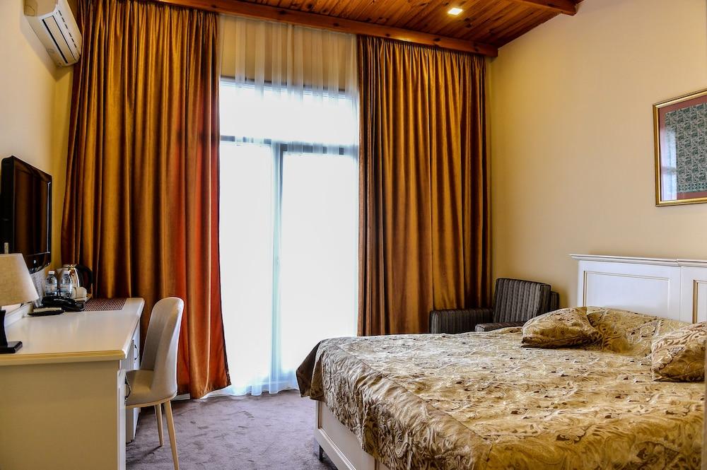 East Legend Hotel Baku Ngoại thất bức ảnh