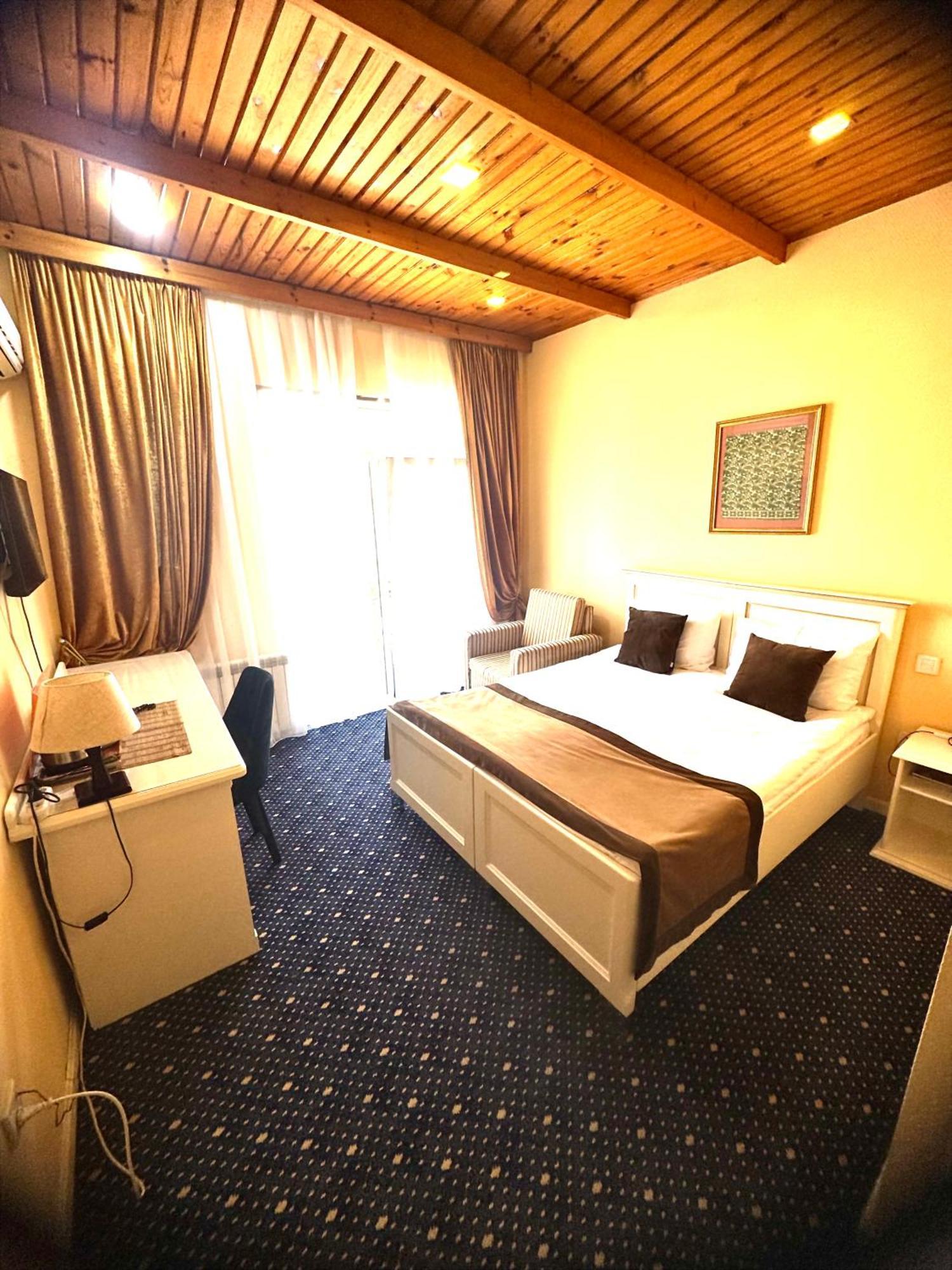 East Legend Hotel Baku Ngoại thất bức ảnh