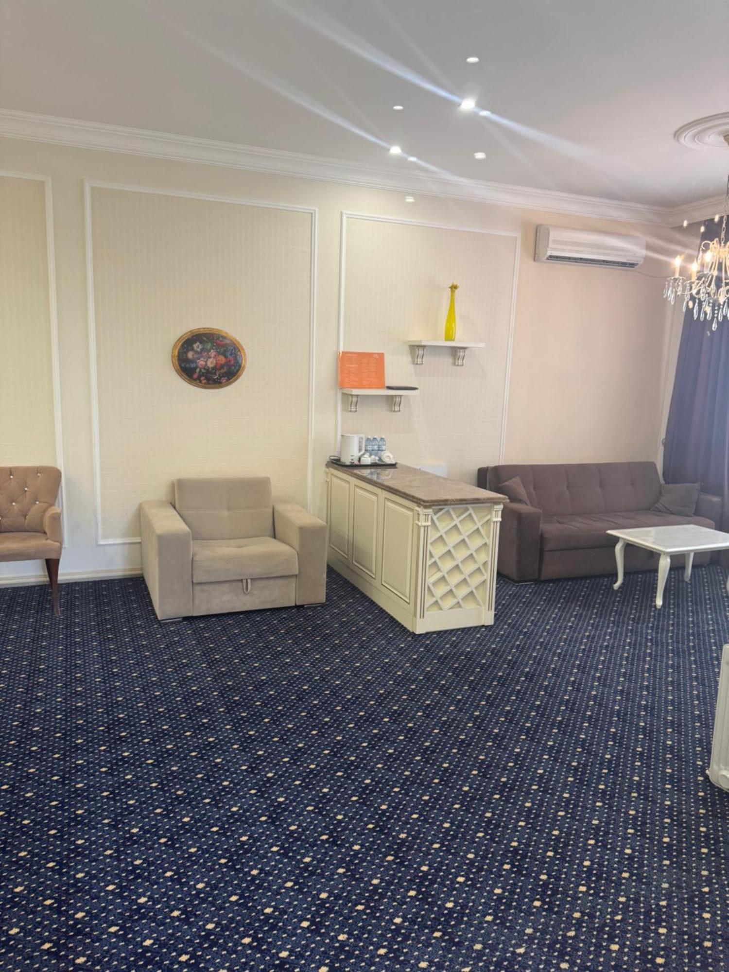 East Legend Hotel Baku Ngoại thất bức ảnh