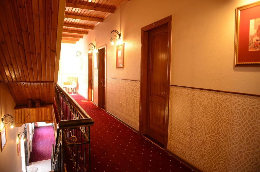 East Legend Hotel Baku Ngoại thất bức ảnh