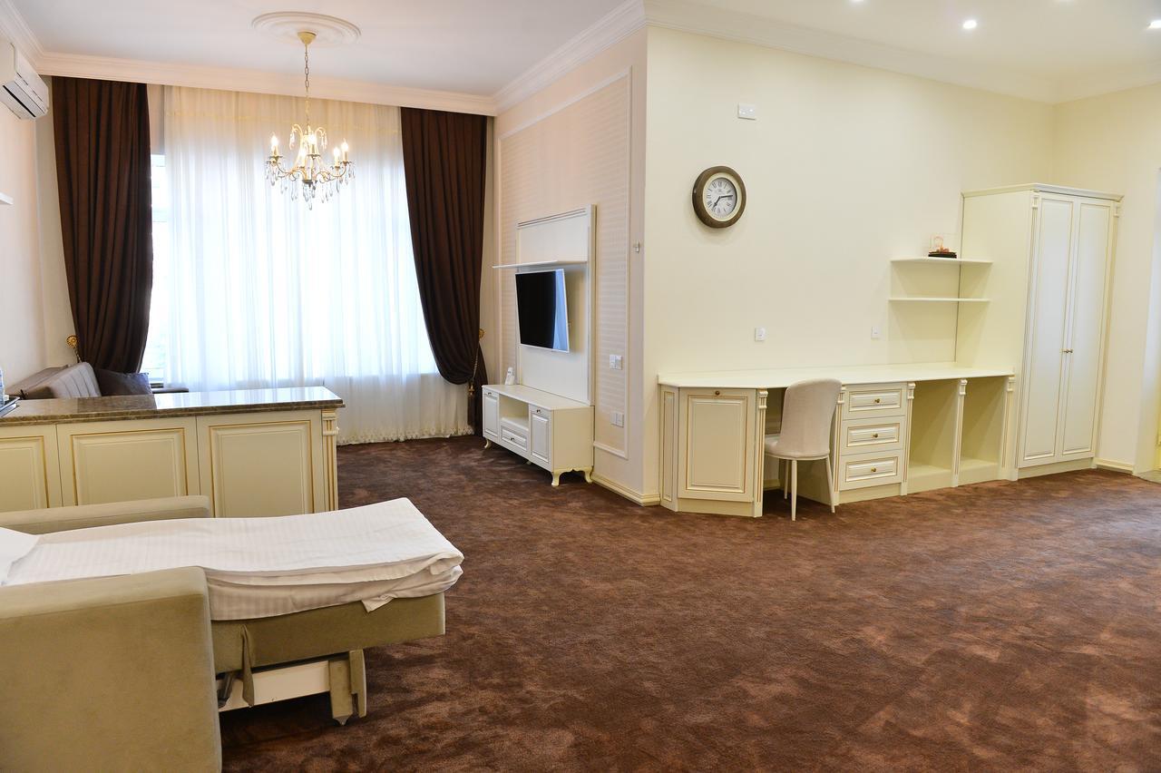 East Legend Hotel Baku Ngoại thất bức ảnh